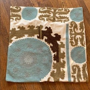 Beautiful Pottery Barn Embroidered Pillow Cover/Case/Sham 26” x 26”